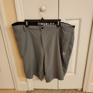 Men's 42 inch Hurley shorts